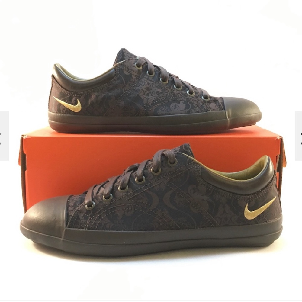 NWOT NIKE SIXTON CANVAS RUBBER LEATHER SNEAKERS SHOES SIZE 8